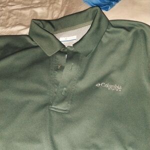 NWOT Columbia Men's Short sleeved shirt Large